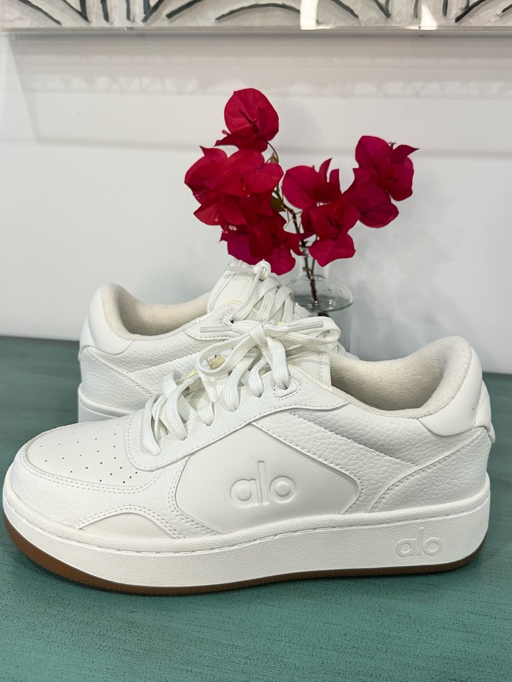 ALO Yoga Women White Lace-Up Platform Sneakers with Gum Sole